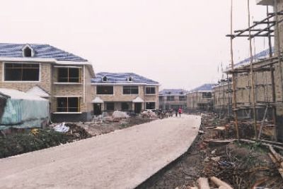 建設(shè)中的江洲墟場安置小區(qū)。